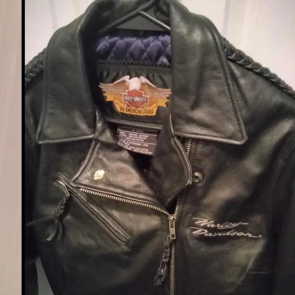 Women's L black leather